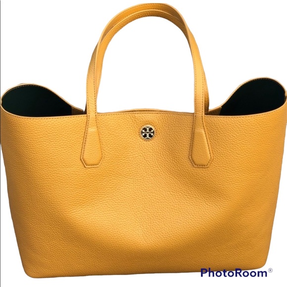 Tory Burch Handbags - 🌼Tory Burch Shoulder tote🌼